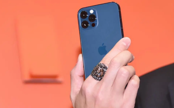 万州苹果手机维修分享iPhone12系列重启方法教程 