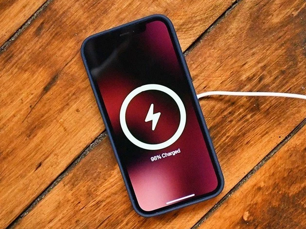万州苹果手机维修分享iPhone 12可以随便充电吗 